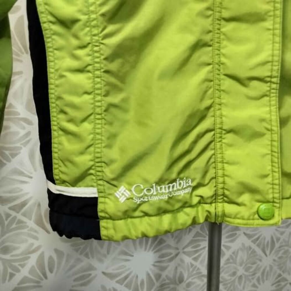 Columbia Sportswear Women's Winter Coat Medium - Picture 3 of 9